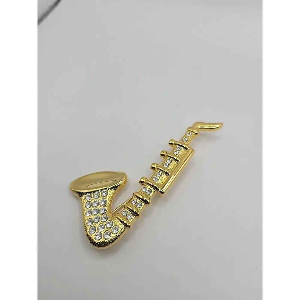 Vintage‎ Gold Tone Rhinestone Saxophone Brooch Pin Music Jazz Band Instrument